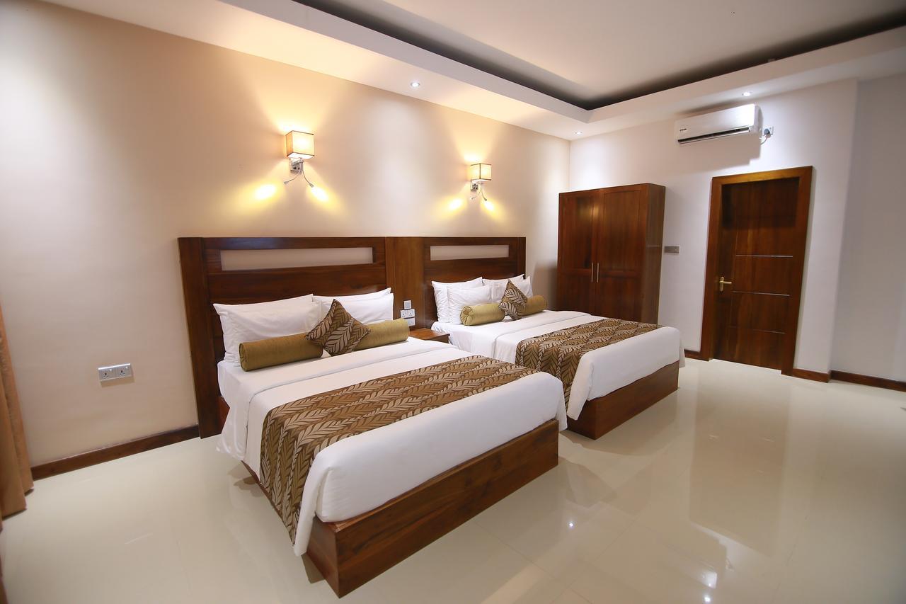 Rivendell Hotel Kandy Exterior photo